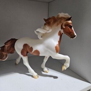 Breyer Horse 1844 Spordur Fra Bergi Collectable Horse Figure